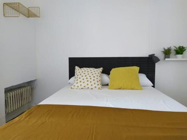 Avenida de Portugal, Madrid, Community of Madrid 28011