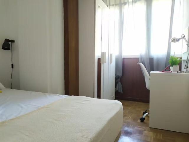 Avenida de Portugal, Madrid, Community of Madrid 28011
