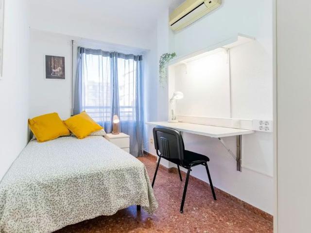 Avenida de San Antonio, Mislata, Valencian Community 46920