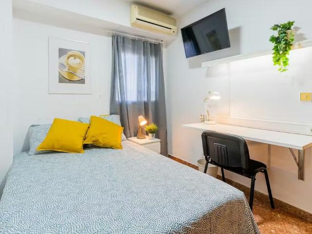 Avenida de San Antonio, Mislata, Valencian Community 46920