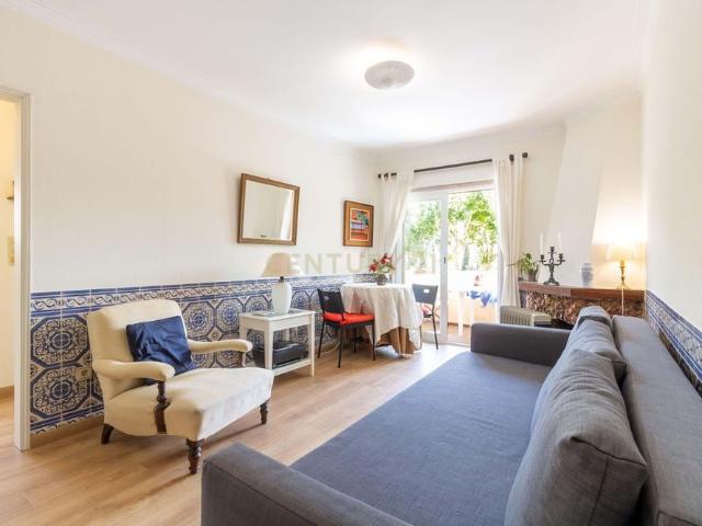 Avenida dos Príncipes, Parede, Portugal, Carcavelos e Parede, Lisbon 2775 266