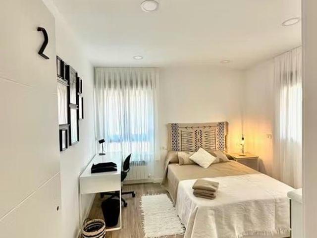 Avenida General Palacio, Getafe, Community of Madrid 28902