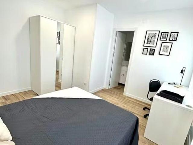 Avenida General Palacio, Getafe, Community of Madrid 28902