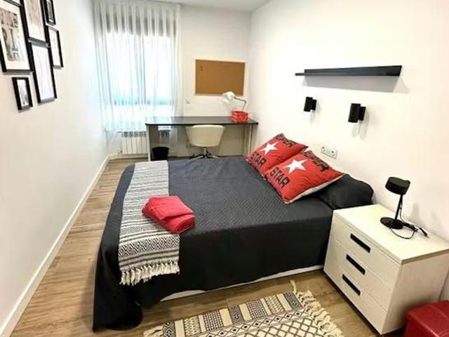 Avenida General Palacio, Getafe, Community of Madrid 28902