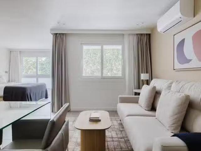Avenida Plutarco, El Romeral Studio 1 Bath