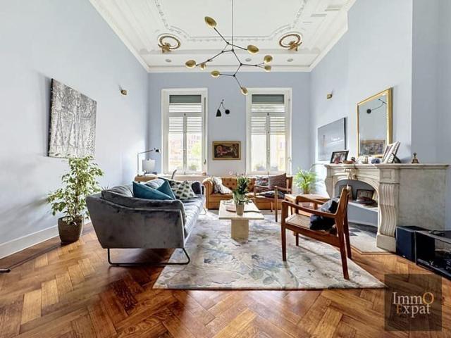 Avenue de la Reine – 3 bedroom manor house + garden