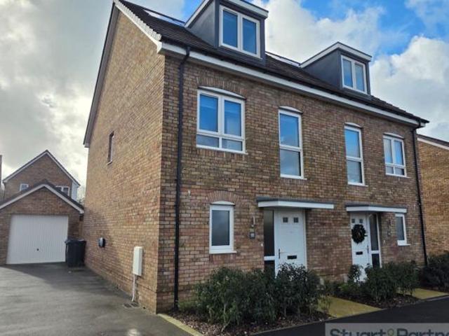 Avenue De Warenne, Hassocks BN6, 3 bed semi detached house to rent, £2,300 pcm | PrimeLocation