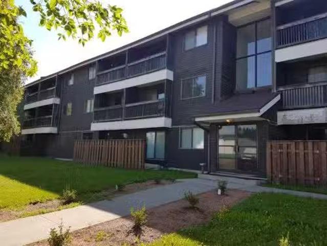 Avenue, Edson, AB, T7E 1P7 condo for sale Listing ID A2252.