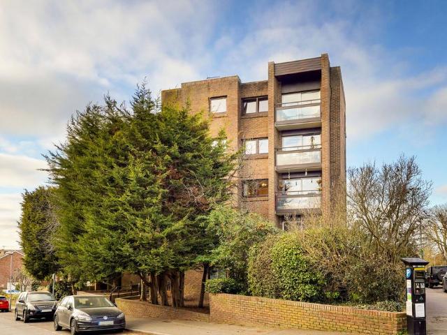 Avenue Elmers, Surbiton, KT6 2 bed flat to rent £1,850 pcm £427 pw