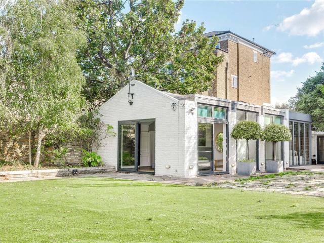 Avenue House, 8 Kings Avenue, London, SW4 7DX, United Kingdom | 3 bed duplex for rent #138512355 | Rentberry