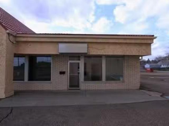 Avenue, Lloydminster, AB, T9V 0Y9 commercial for lease Lis.