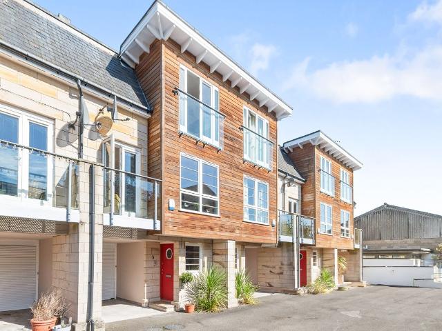 Avenue Mews, Bridge Of Allan FK9, 3 bed town house to rent, £1,500 pcm | PrimeLocation