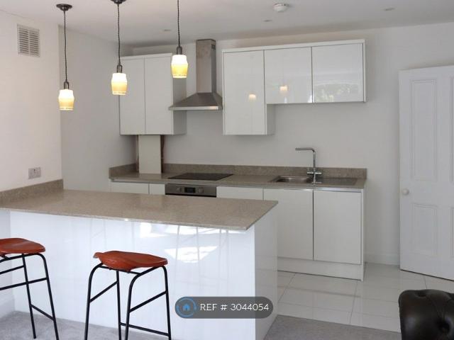 Avenue Park Road, London SE27, 1 bed flat to rent, £1,900 pcm | PrimeLocation