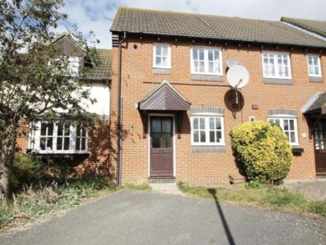 Avenue Road, Winslow, MK18 2 bed semi detached house to rent £1,295 pcm £299 pw