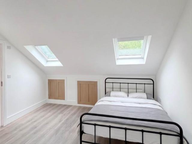 Avenue Road, Acton Semi detached house to rent £1,450 pcm £335 pw