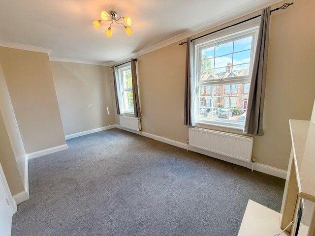 Avenue Road, Beckenham BR3, 1 bed flat to rent, £1,400 pcm | PrimeLocation