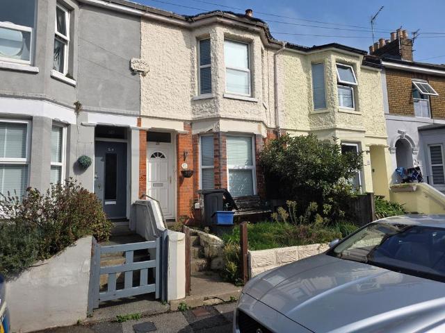 Avenue Road, Dover, CT16 3 bed terraced house to rent £1,300 pcm £300 pw