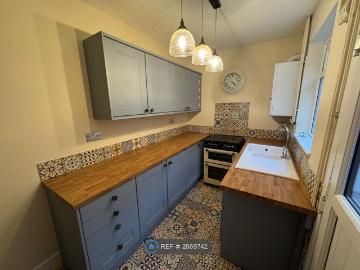 Avenue Road Extension, Leicester LE2, 2 bed terraced house to rent, £1,150 pcm | PrimeLocation