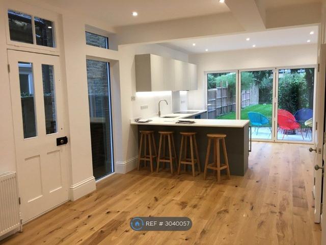 Avenue Road, Kingston Upon Thames KT1, 4 bed detached house to rent, £3,888 pcm | PrimeLocation