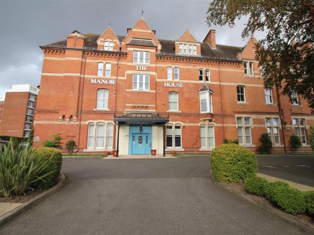 Avenue Road, Leamington Spa 2 bed apartment to rent £1,500 pcm £346 pw
