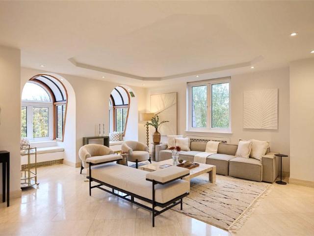 Avenue Road, London, NW8 3 bed terraced house to rent £12,000 pcm £2,769 pw