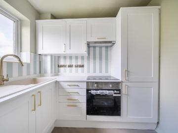 Avenue Road, London, SE25 1 bed apartment to rent £1,550 pcm £358 pw