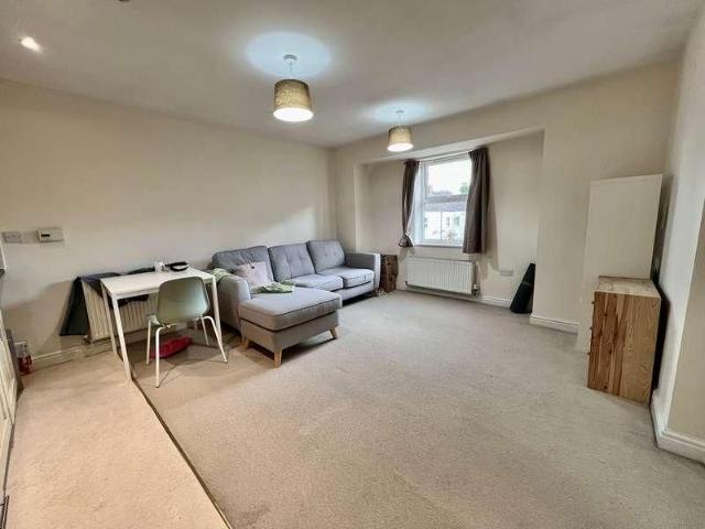 Avenue Road, Montanari Court Avenue Road, NG31