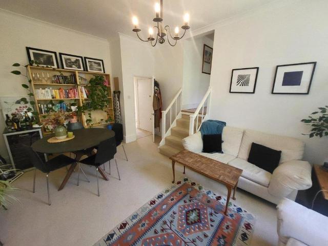 Avenue Road, N6 5 2 bed flat to rent £2,400 pcm £554 pw