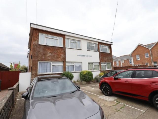 Avenue Road, Sandown PO36, 2 bed flat to rent, £825 pcm | PrimeLocation