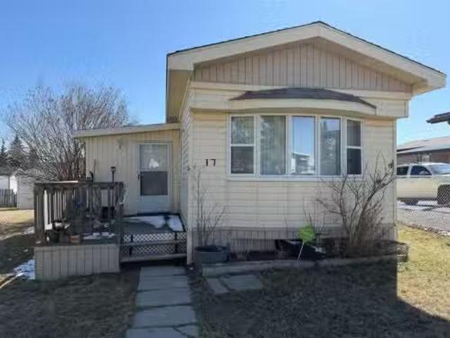 Avenue, Rocky Mountain House, AB, T4T 1M8 condo for sale L.