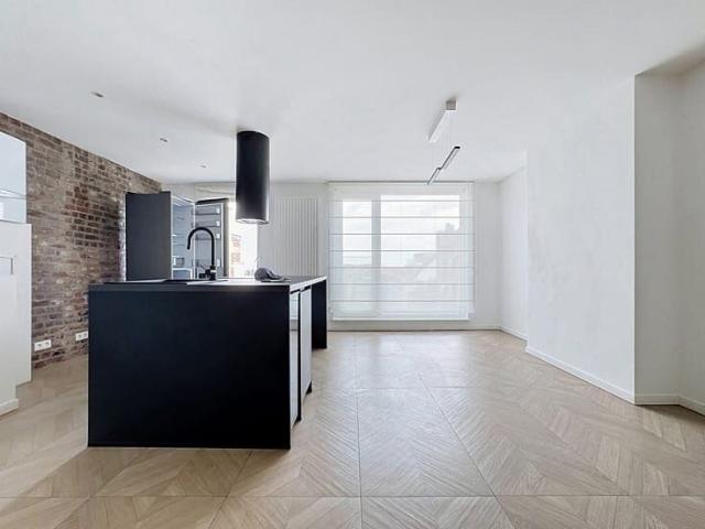 Avenue Wielemans Ceuppens 3 bedroom duplex with terrace an