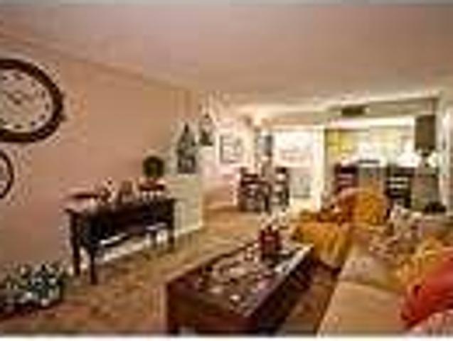 Average Rent $644 a month That´s a STEAL!