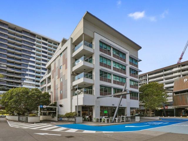 Averaging $1,173/week rent with a generous balcony and study