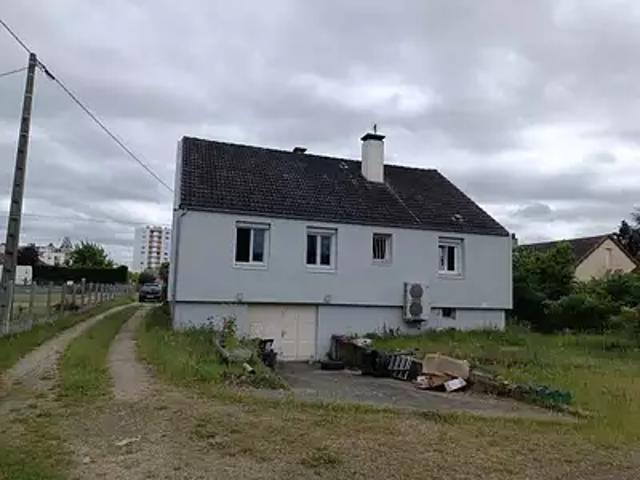 Avermes 03000 Achat / Vente maison 9 pièces t9