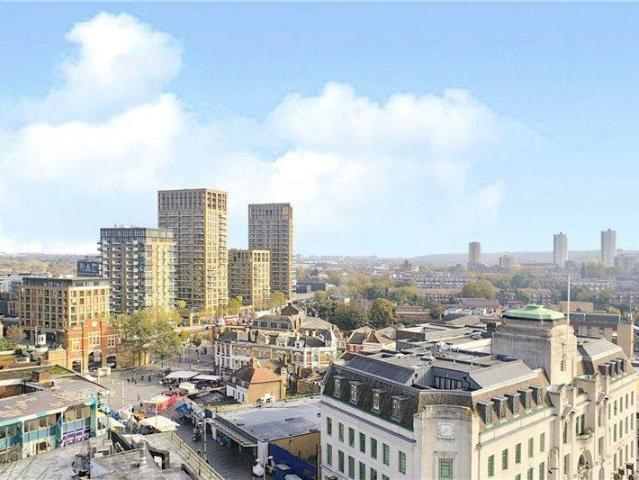 Avery Truman Home Hardware, Thomas Street, London, SE18 6HT, United Kingdom | 2 bed duplex for rent #117424987 | Rentberry