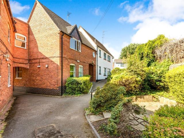Avery Court, Warwick, CV34 1 bed flat to rent £900 pcm £208 pw