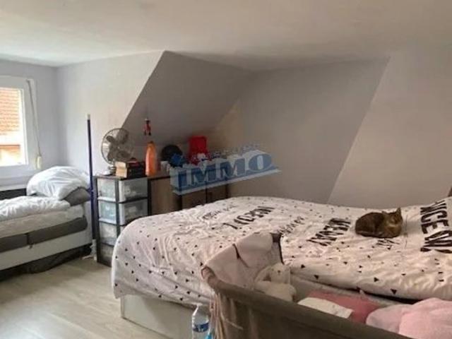 Avesnes le comte: maison 2 chambres et cour