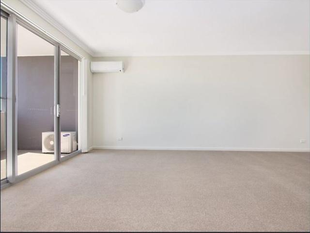 Avialable 15th October Spacious Two Bedroom Apartment