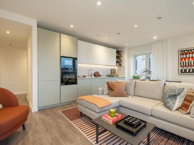 Aviator Drive London NW2 3 bed flat to rent £4,150 pcm £958 pw