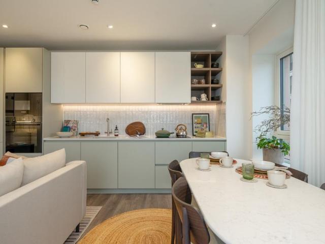 Aviator Drive London NW2 3 bed flat to rent £4,150 pcm £958 pw