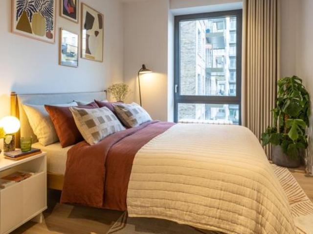 Aviator Drive London NW2 2 bed flat to rent £3,500 pcm £808 pw