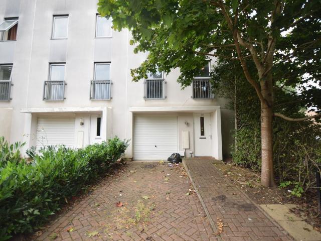 Aviation Avenue, Hatfield AL10, 4 bed terraced house to rent, £2,450 pcm | PrimeLocation