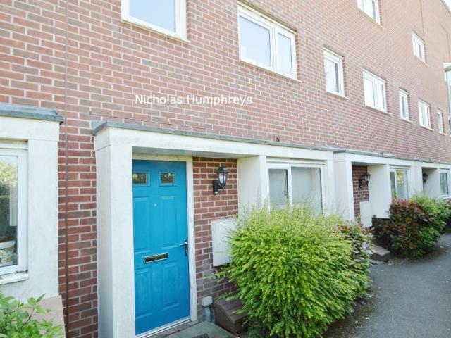 Aviation Avenue, Hatfield AL10 5 bed house share to rent £2,550 pcm £588 pw
