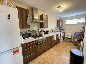 Aviation Avenue, Hatfield AL10 3 bed flat to rent £1,700 pcm £392 pw