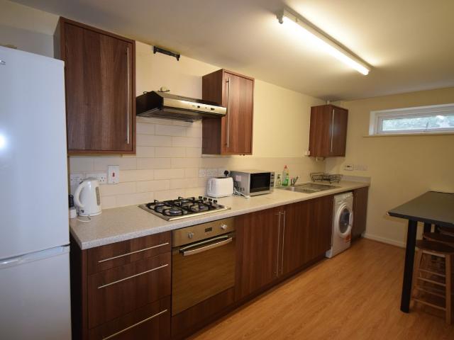 Aviation Avenue, Hatfield AL10, 3 bed flat to rent, £1,800 pcm | PrimeLocation