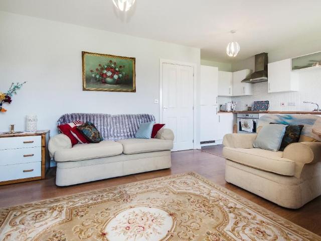 Aviation Avenue, Hatfield, Hertfordshire AL10, 2 bed flat to rent, £1,595 pcm | PrimeLocation