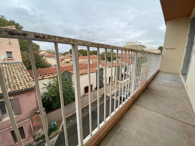 « AVIGNON EM APPARTEMENT T2 43.19m² AVEC BALCON »