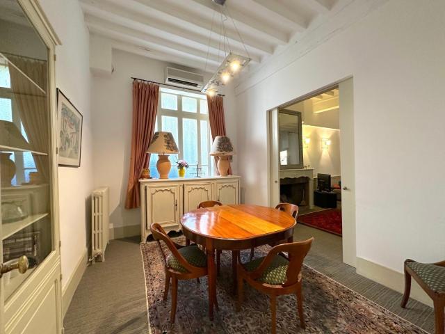 Avignon Intra Muros Une Adresse D'exception À Deux Pas Du. 130m² Avignon