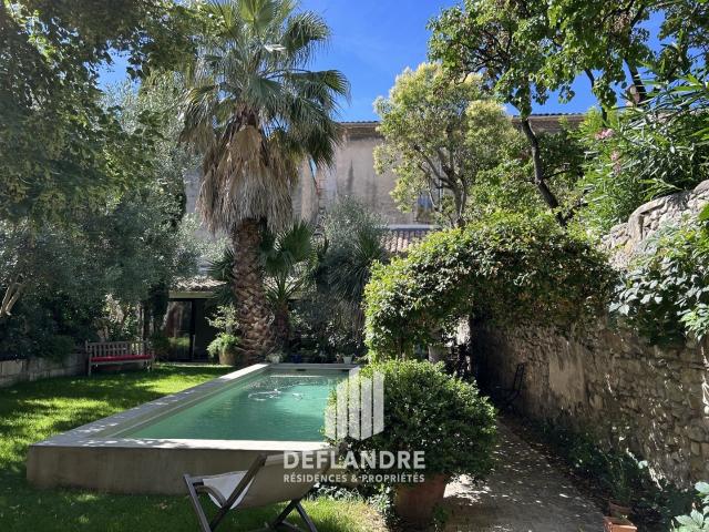 Avignon Intramuros, Charmante Maison De Ville Avec Piscine 207m² Avignon