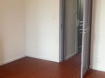 AVIGNON Rue Nationale T1 de 23m² avec jardinet et cave